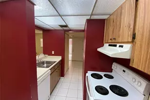 160 Live Oak Woods Ct, Deltona, FL 32725 - Photo 10
