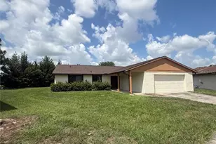 10719 Lazy Lake Dr, Orlando, FL 32821 - Photo 2