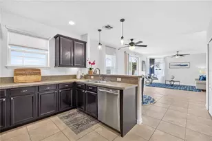 713 Black Eagle Dr, Groveland, FL 34736 - Photo 16