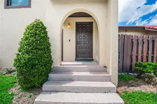 447 Hunter Cir, Kissimmee, FL 34758 - Photo 4