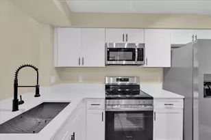 2405 Northlake Dr, Sanford, FL 32773 - Photo 12