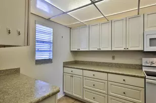 101 N Riverside Dr, New Smyrna Beach, FL 32168 - Photo 4