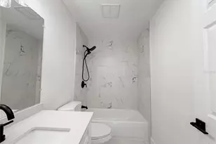 561 Yale Rd, Venice, FL 34293 - Photo 8