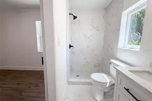 561 Yale Rd, Venice, FL 34293 - Photo 8