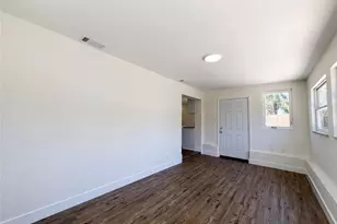561 Yale Rd, Venice, FL 34293 - Photo 12