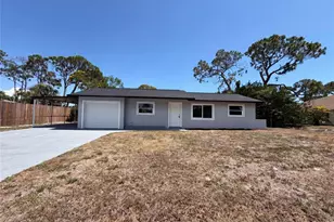 561 Yale Rd, Venice, FL 34293 - Photo 2