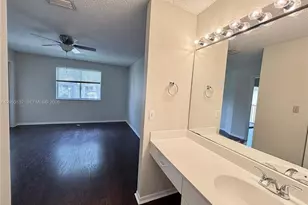 1040 Coral Springs Club, Coral Springs, FL 33071 - Photo 10