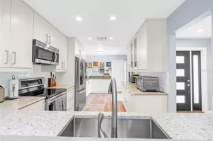 7517 Fenwick Cove Ln, Orlando, FL 32819 - Photo 30