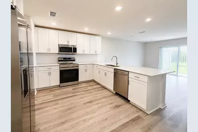 318 Chesapeake Drive, Saint Cloud, FL 34771 - Photo 4