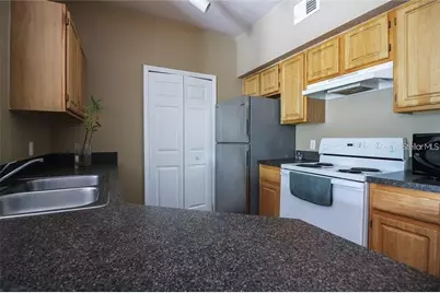 6029 Westgate Drive #725, Orlando, FL 32835 - Photo 6
