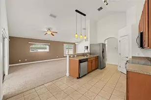 131 Old Bridge Cir, Davenport, FL 33897 - Photo 8