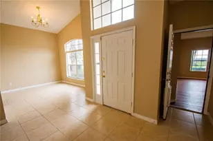 421 Lockbreeze Dr, Davenport, FL 33897 - Photo 4