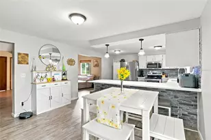 1518 Dickens Rd, Lake Wales, FL 33898 - Photo 2