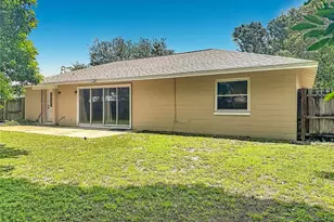 800 Wavecrest Dr, Orlando, FL 32807 - Photo 22