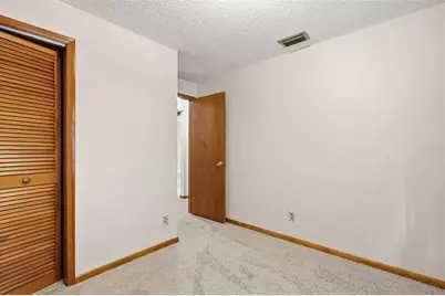 10207 N Hyaleah Road, Tampa, FL 33617 - Photo 22