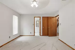 10207 N Hyaleah Rd, Tampa, FL 33617 - Photo 18