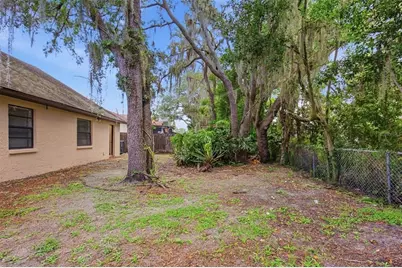 10207 N Hyaleah Road, Tampa, FL 33617 - Photo 30