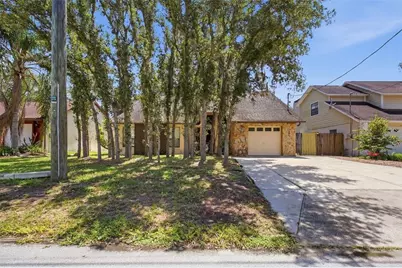 10207 N Hyaleah Road, Tampa, FL 33617 - Photo 2