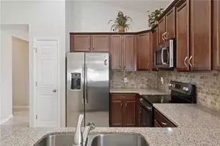 480 Kestrel Dr, Groveland, FL 34736 - Photo 8