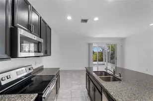 7046 Grand Elm Dr, Riverview, FL 33578 - Photo 10