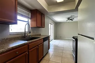 573 Benjamin Franklin Pl, Orlando, FL 32809 - Photo 10