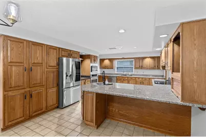 2215 Bradford Court, Orlando, FL 32806 - Photo 8