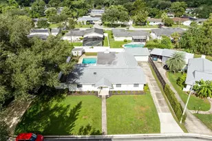2215 Bradford Ct, Orlando, FL 32806 - Photo 30
