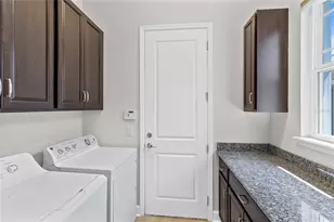 8460 Bergson Pl, Orlando, FL 32827 - Photo 16