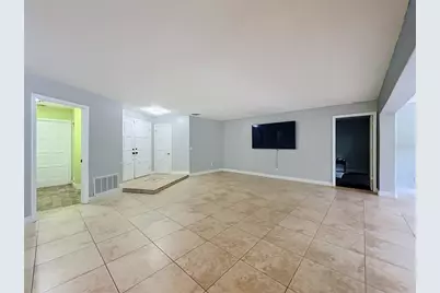 6193 Valerian Boulevard, Orlando, FL 32819 - Photo 8