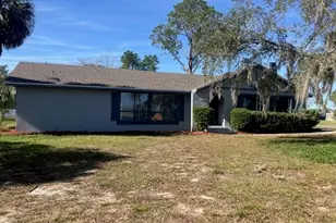 5241 Magnolia Terrace, Fruitland Park, FL 34731 - Photo 2