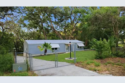 403 Acorn Circle, Fruitland Park, FL 34731 - Photo 2