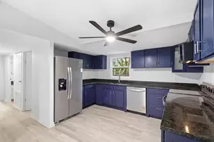 403 Acorn Cir, Fruitland Park, FL 34731 - Photo 10