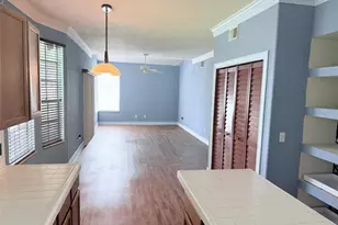 8025 Addison Ct, Orlando, FL 32835 - Photo 6