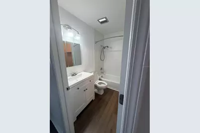 1134 Rue Des Rois #1134, Saint Petersburg, FL 33707 - Photo 6