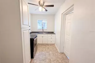 2235 45th Ave N, Saint Petersburg, FL 33714 - Photo 12