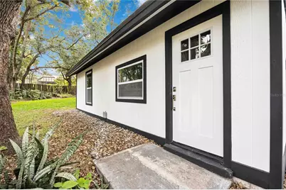 5433 579 Highway #A, Seffner, FL 33584 - Photo 2