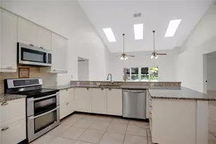 3886 Kingston Oaks Cove, Oviedo, FL 32765 - Photo 10