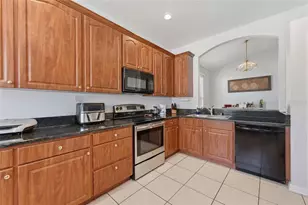 3180 Stonehurst Cir, Kissimmee, FL 34741 - Photo 4
