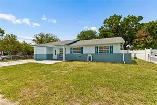 1719 Julian Ln Dr, Tampa, FL 33619 - Photo 2