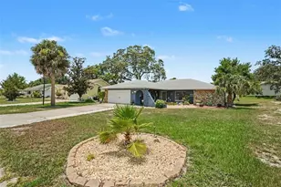 9027 Bonnet Way, Weeki Wachee, FL 34613 - Photo 24