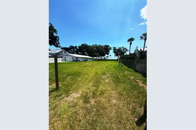 622 N Riverside Drive, New Smyrna Beach, FL 32168 - Photo 4