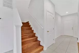 11228 Madison Park Dr, Tampa, FL 33625 - Photo 2