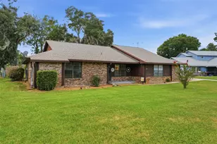 1805 Virginia Ct, Tavares, FL 32778 - Photo 30