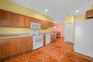 5308 Green Dr, Winter Haven, FL 33884 - Photo 6