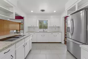 2406 Dellwood Dr, Orlando, FL 32806 - Photo 34