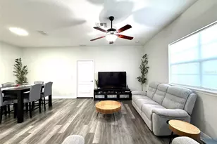 17411 Promenade Dr, Clermont, FL 34711 - Photo 4