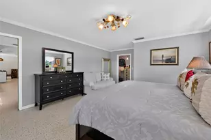 100 59th Ave S, Saint Petersburg, FL 33705 - Photo 22