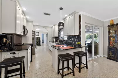 100 59th Avenue S, Saint Petersburg, FL 33705 - Photo 16