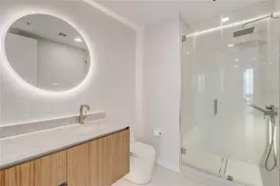 150 E Robinson St, Orlando, FL 32801 - Photo 16