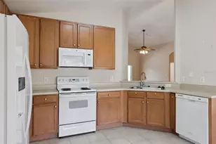 427 Sycamore Springs St, Debary, FL 32713 - Photo 10